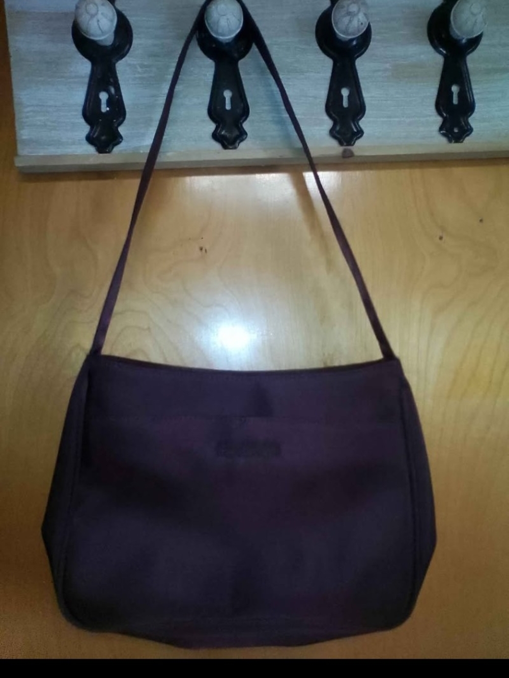 Kenneth Cole Reaction Burgendy Shoulder Bag
